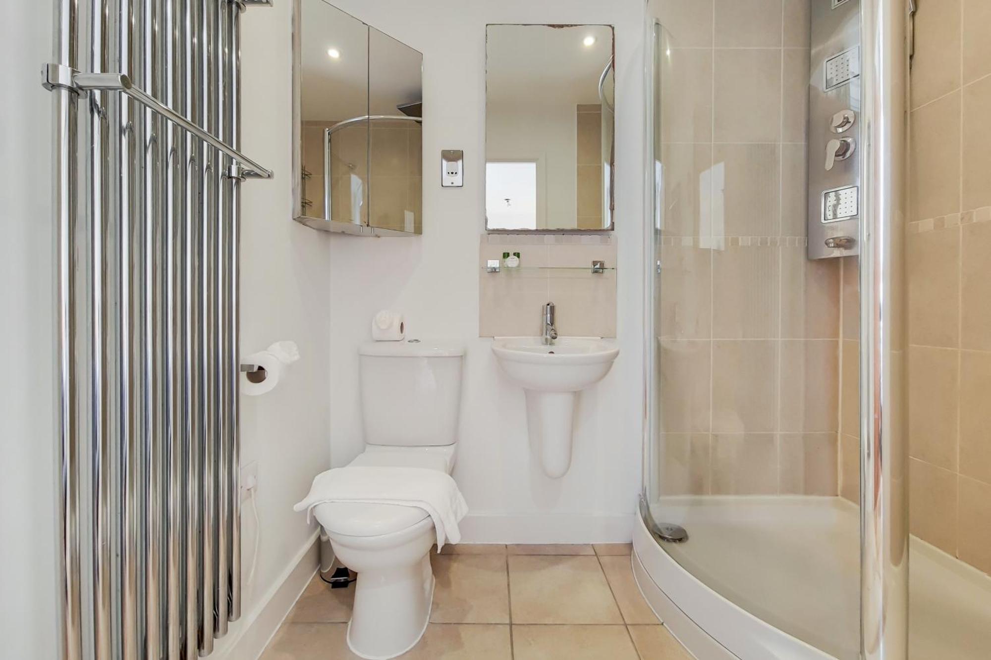 Deluxe Two Bed With River & City View Londres